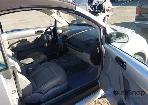 2005 Volkswagen New Beetle Gls 1.8T z USA, uszkodzony, nr VIN 3VWCD31YX5M315767